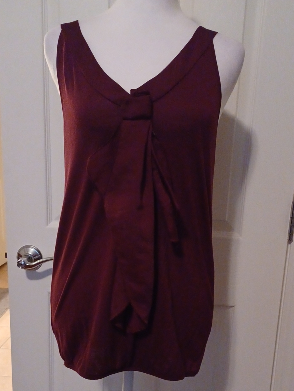 << LOFT Plum Sleeveless Tie-Neck Camisole